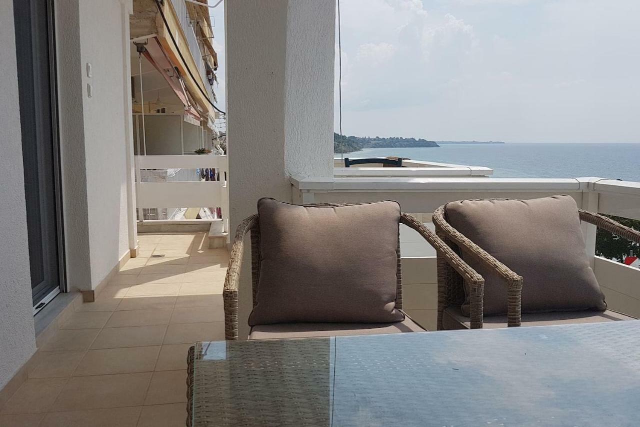 Luxury Apartment On The First Line ! Nea Kallikrateia Экстерьер фото