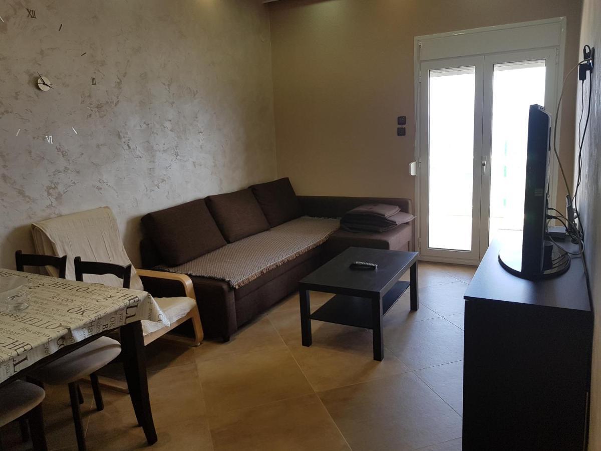 Luxury Apartment On The First Line ! Nea Kallikrateia Экстерьер фото
