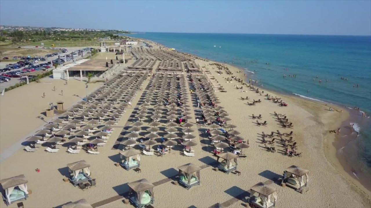 Luxury Apartment On The First Line ! Nea Kallikrateia Экстерьер фото